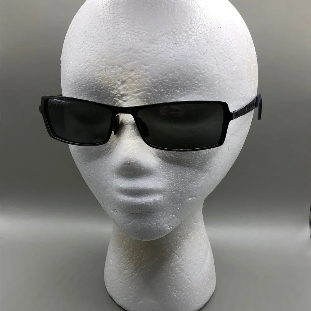 Maui Jim Shark Pit MJ-228-17 Polarized Sunglasses Gray Silver